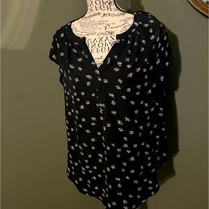 Cap sleeve black & white top